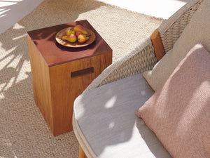 Tairu table